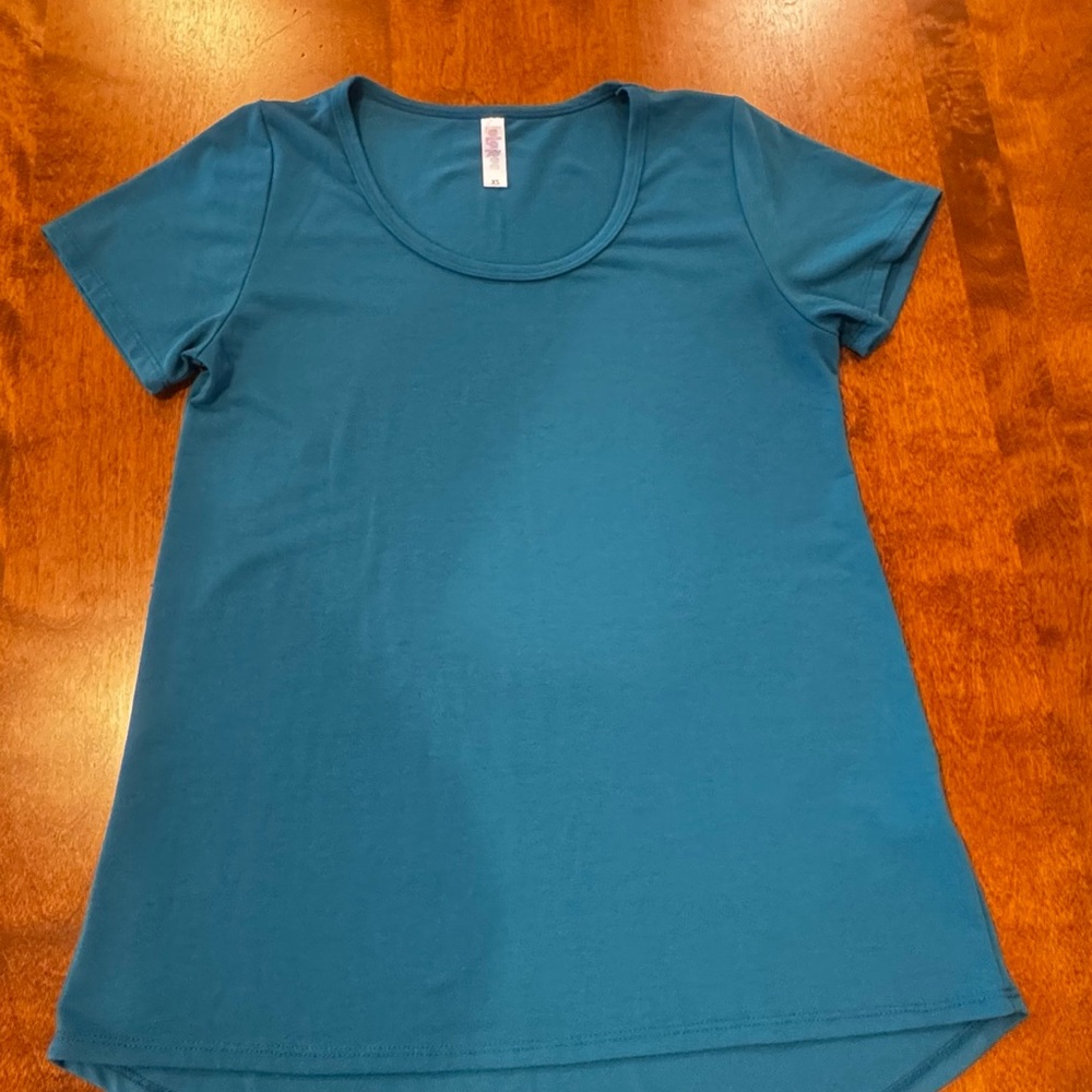 LuLaRoe Teal Short Sleeve Top